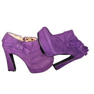 Kiss & Tell Women's Purple Suede Platform Bow Heels